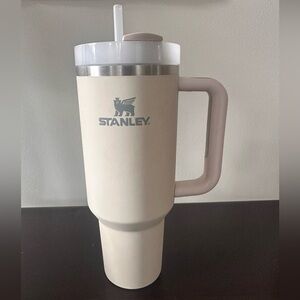 Stanley - The Quencher H2.0 Flowstate Tumbler - Ivory